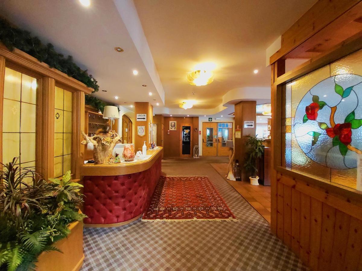 Albergo Scoiattolo Falcade Eksteriør bilde