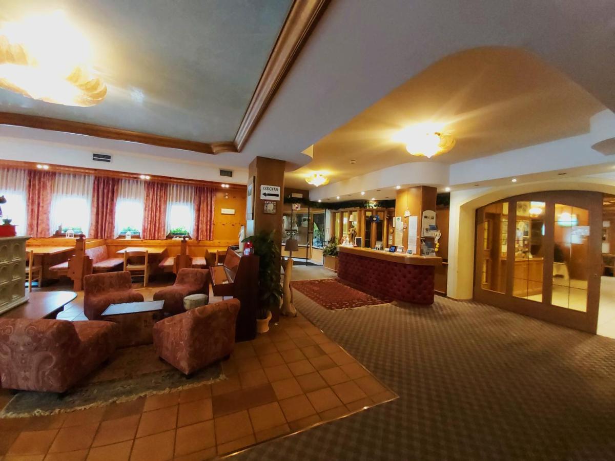 Albergo Scoiattolo Falcade Eksteriør bilde